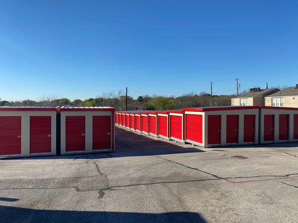 3 Rows of 82 drive-up MASS portable units