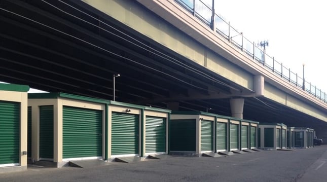 Green MASS under freeway